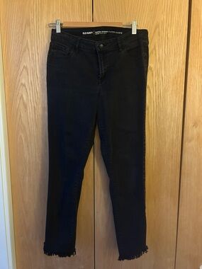 Old Navy Black Skinny Jeans with Frayed Hem - Women's with cute ragged hem